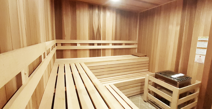 Does LA Fitness Have a Steam Room?